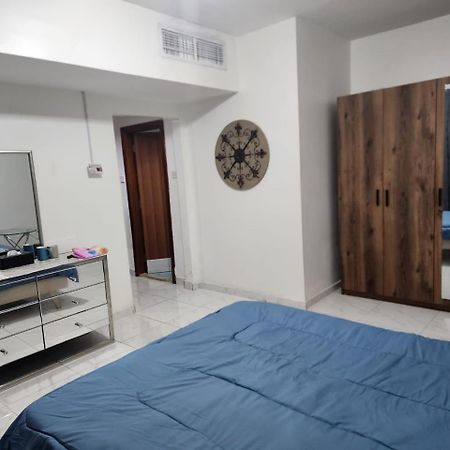 אבו דאבי Sharing Motel Rooms מראה חיצוני תמונה